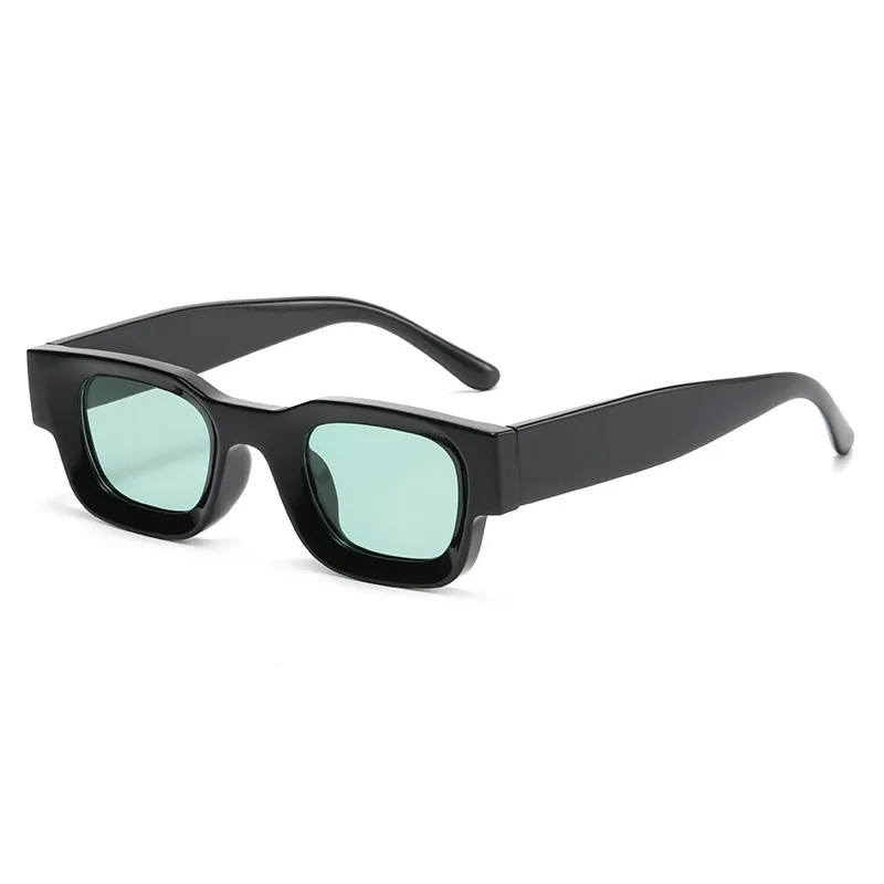 Occhiali da sole unisex: la nuova collezione di occhiali esclusivi per giovani - nero e verde